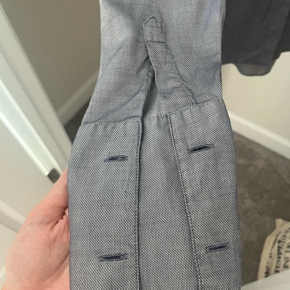 Jenni Kayne textured button up shirt. Size M - Picture 3 of 8